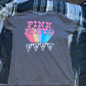 old navy grey pink floyd tour shirt. size small